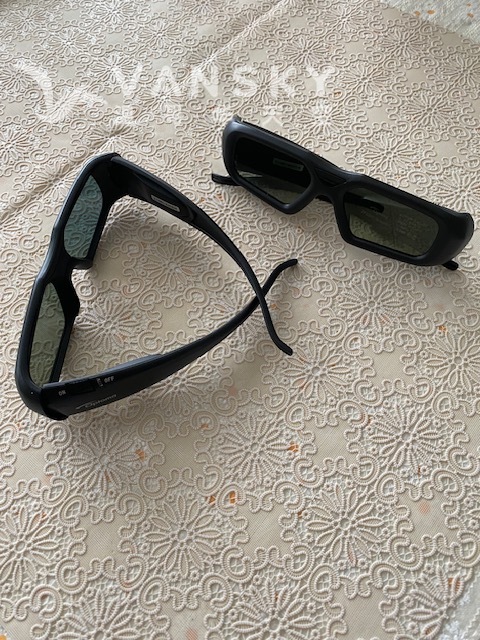 250316122123_3D GLASSES 2.jpg